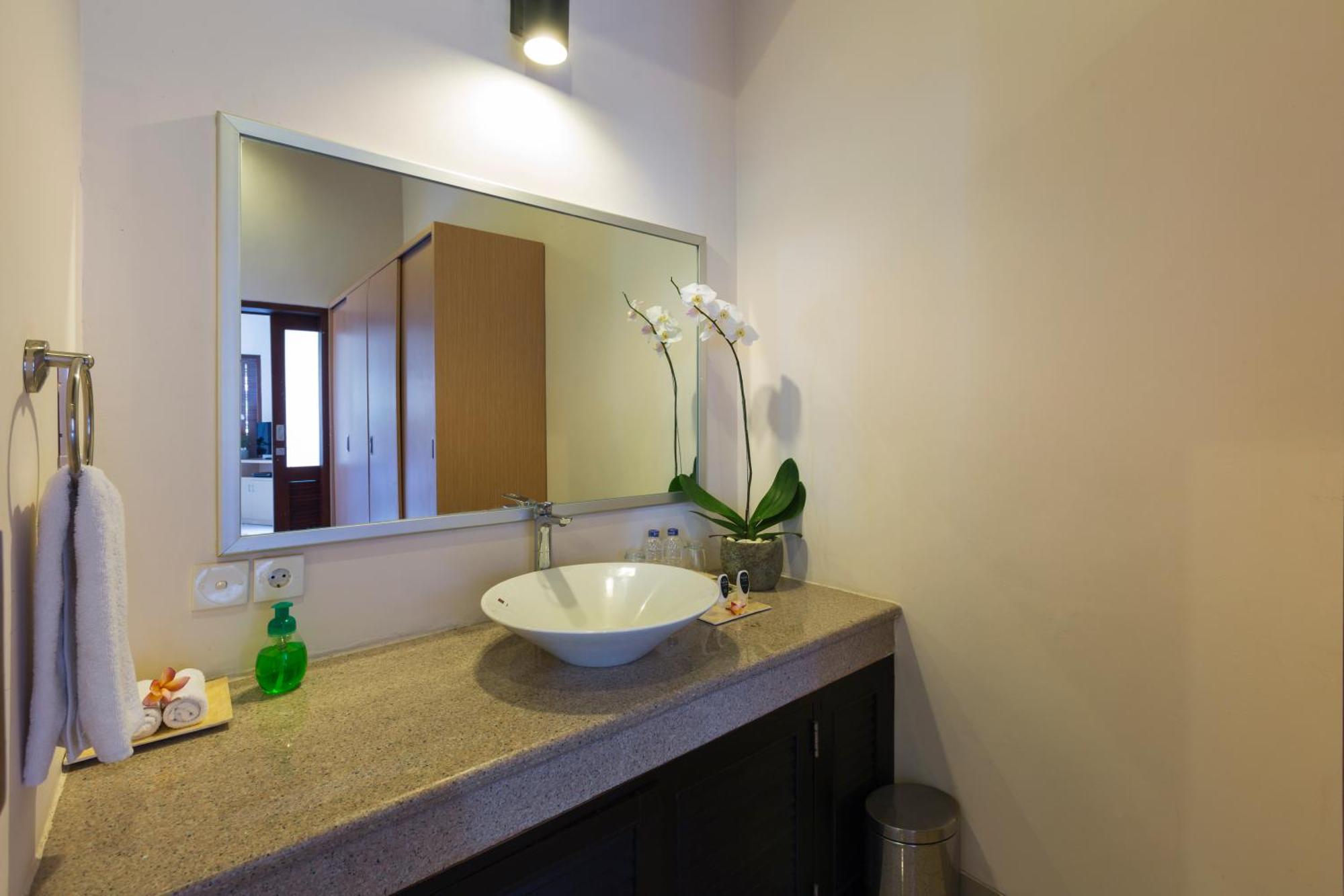 Kubal Villa And Living Seminyak Canggu  Bagian luar foto